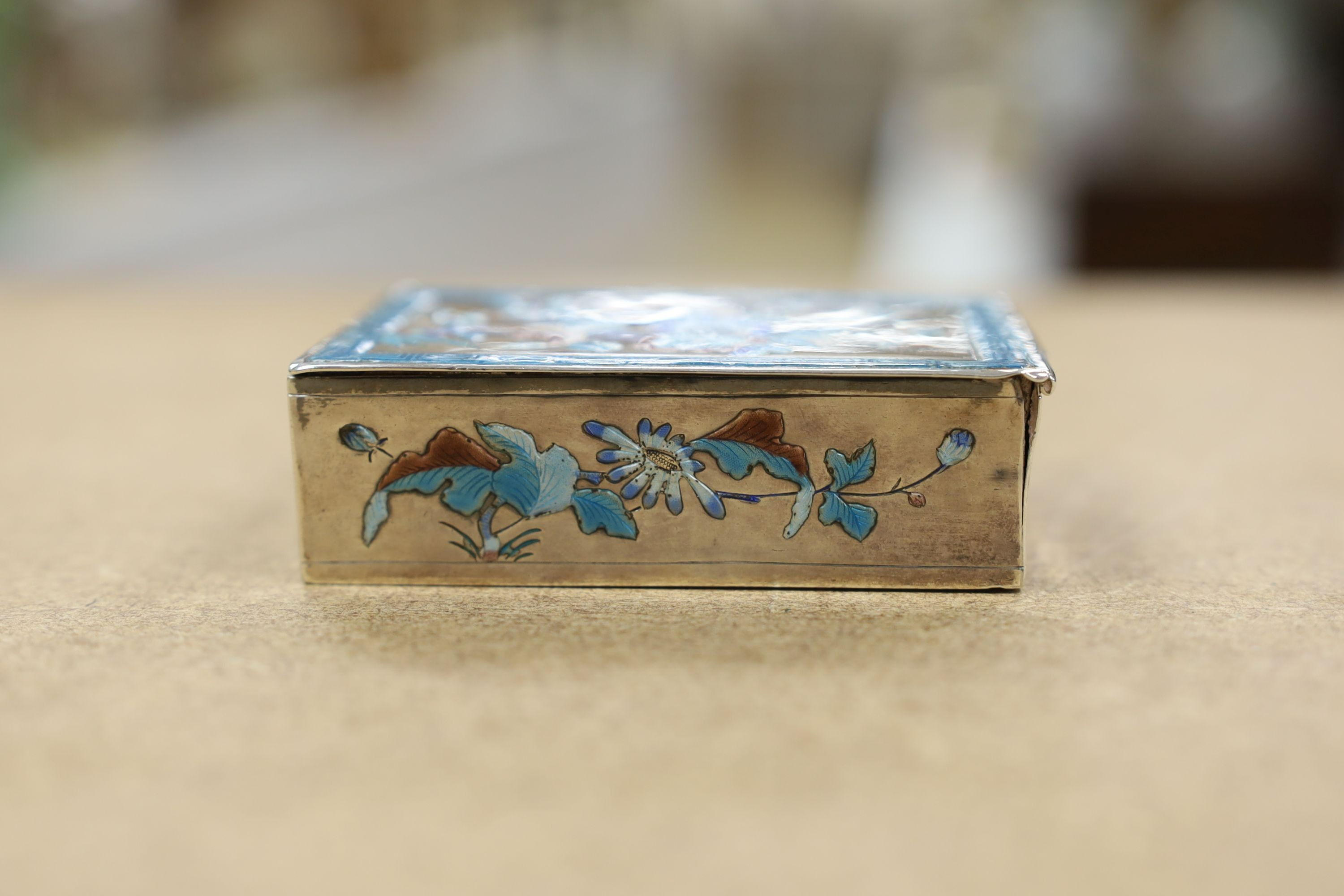 A Chinese Export white metal and enamel rectangular snuff box, 78mm.